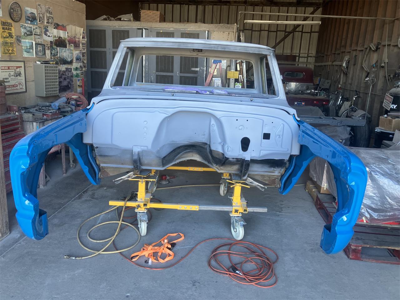 Chevrolet-C10-1972-STOCK-1972-C10-Blue-Black-and-Grey-39