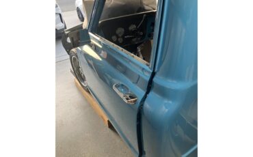 Chevrolet-C10-1972-STOCK-1972-C10-Blue-Black-and-Grey-45