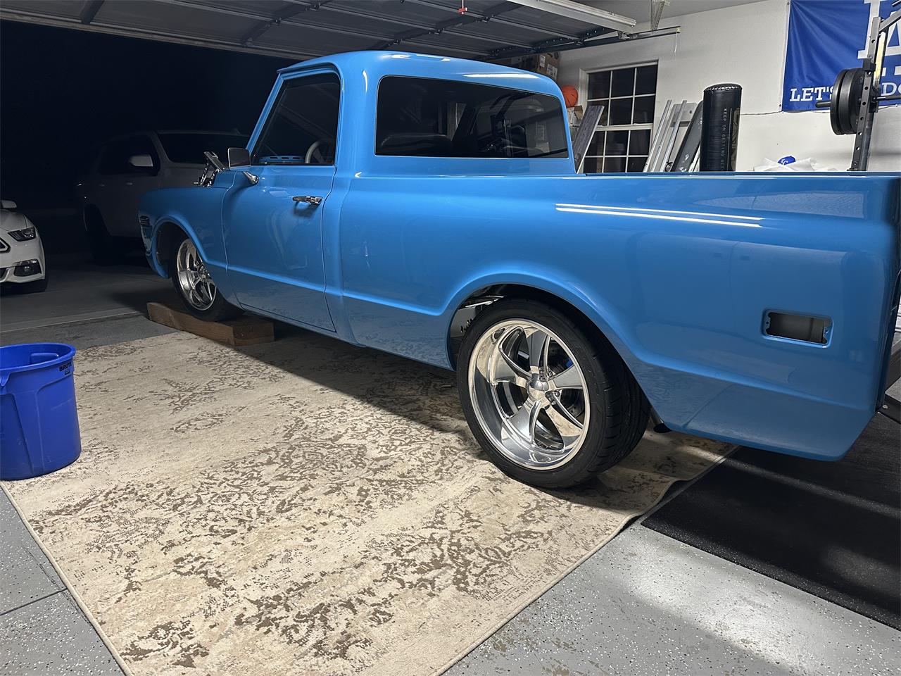 Chevrolet-C10-1972-STOCK-1972-C10-Blue-Black-and-Grey-46