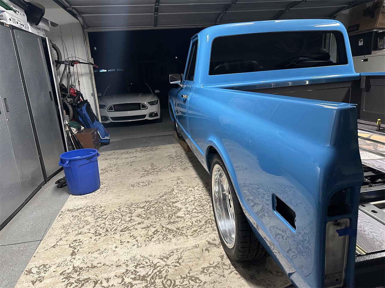 Chevrolet-C10-1972-STOCK-1972-C10-Blue-Black-and-Grey-48