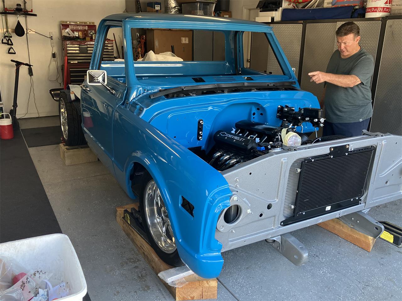 Chevrolet-C10-1972-STOCK-1972-C10-Blue-Black-and-Grey-5