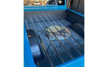 Chevrolet-C10-1972-STOCK-1972-C10-Blue-Black-and-Grey-53