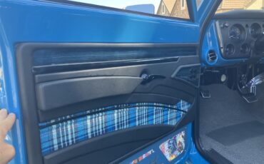 Chevrolet-C10-1972-STOCK-1972-C10-Blue-Black-and-Grey-58
