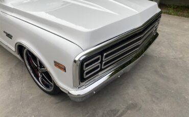 Chevrolet-C10-1972-White-Black-1