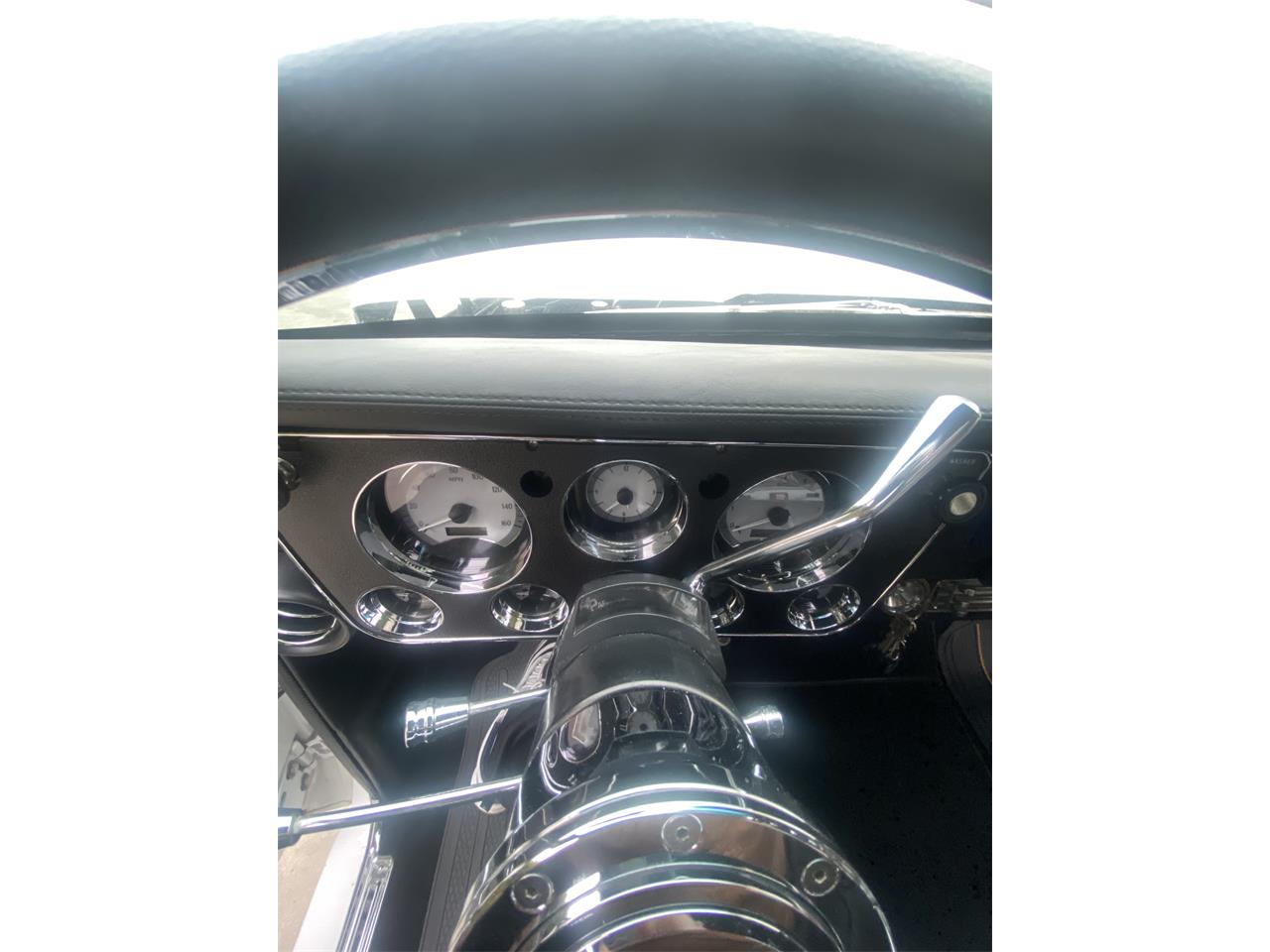 Chevrolet-C10-1972-White-Black-16