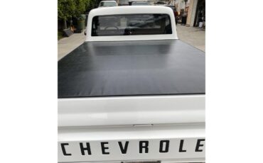 Chevrolet-C10-1972-White-Black-6