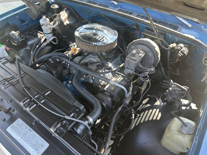 Chevrolet-C10-1979-Medium-Blue-Blue-16