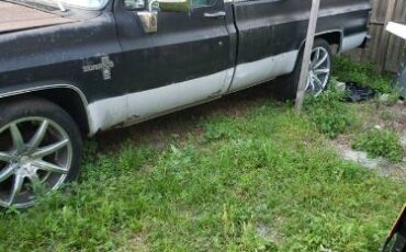 Chevrolet-C10-1982-Black