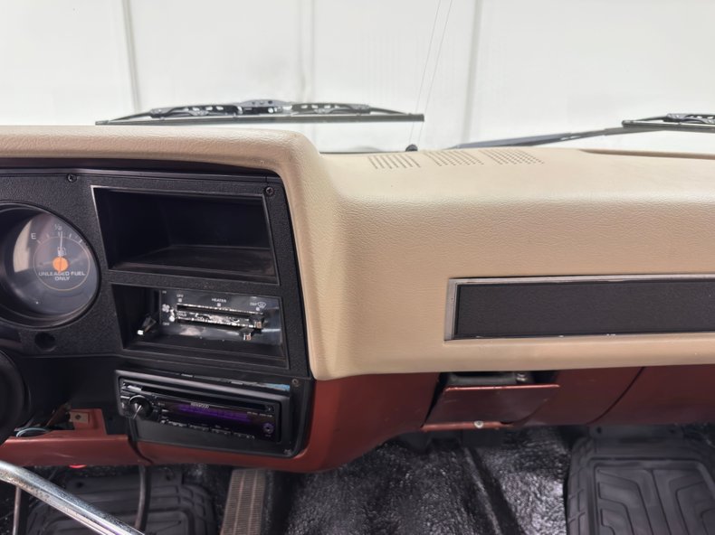 Chevrolet-C10-1986-Brown-Beige-10