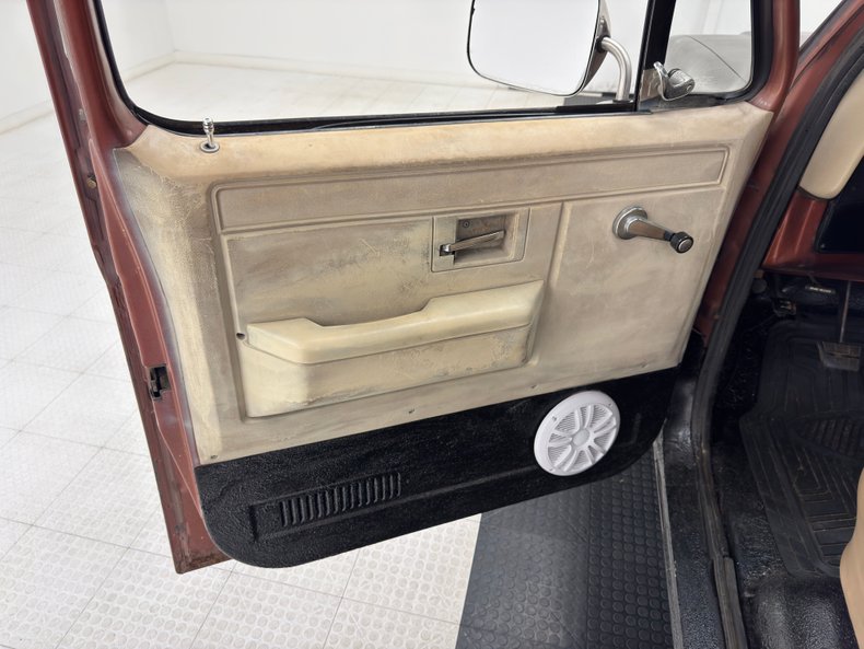 Chevrolet-C10-1986-Brown-Beige-27