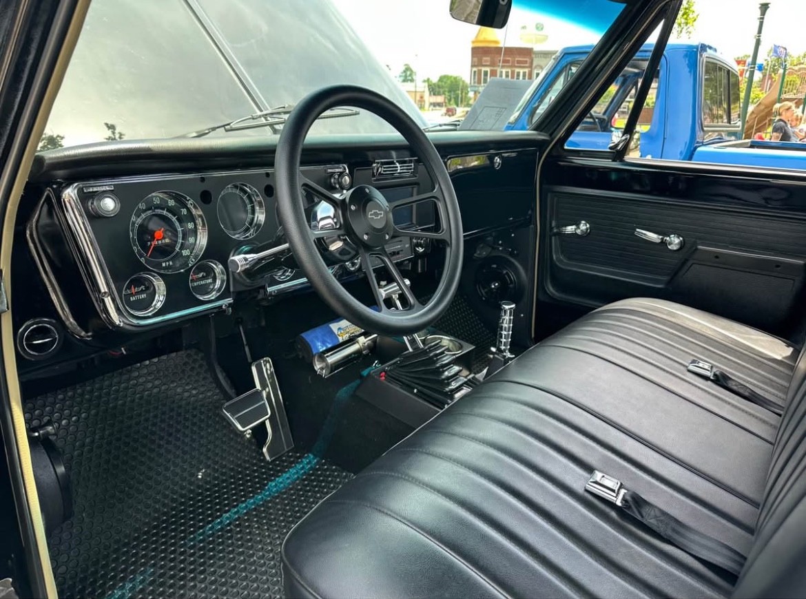 Chevrolet-C20K20-1970-17
