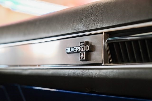 Chevrolet-CK-20-1981-2D-Standard-Cab-24