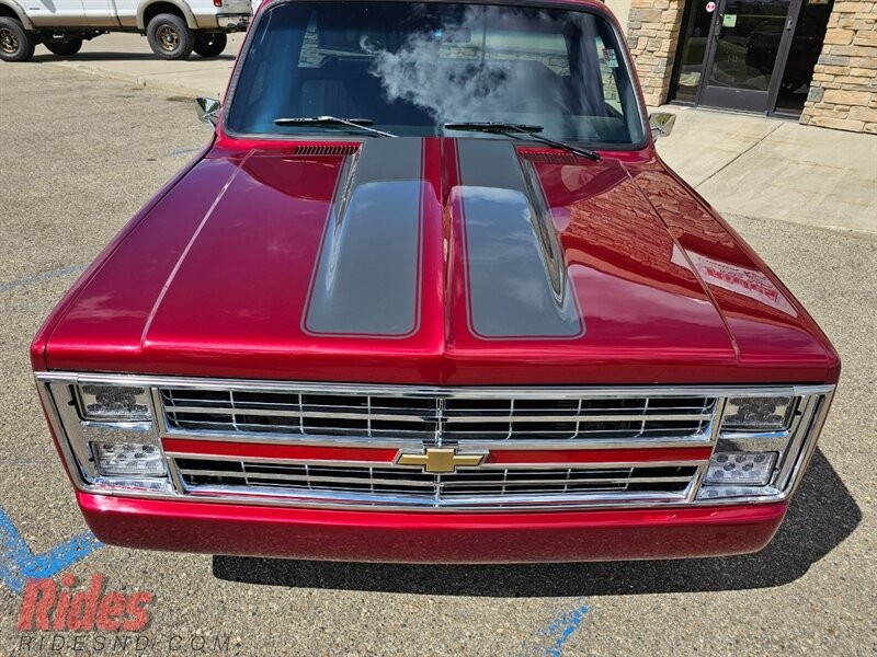 Chevrolet-CK-Pickup-1500-1986-Truck-2
