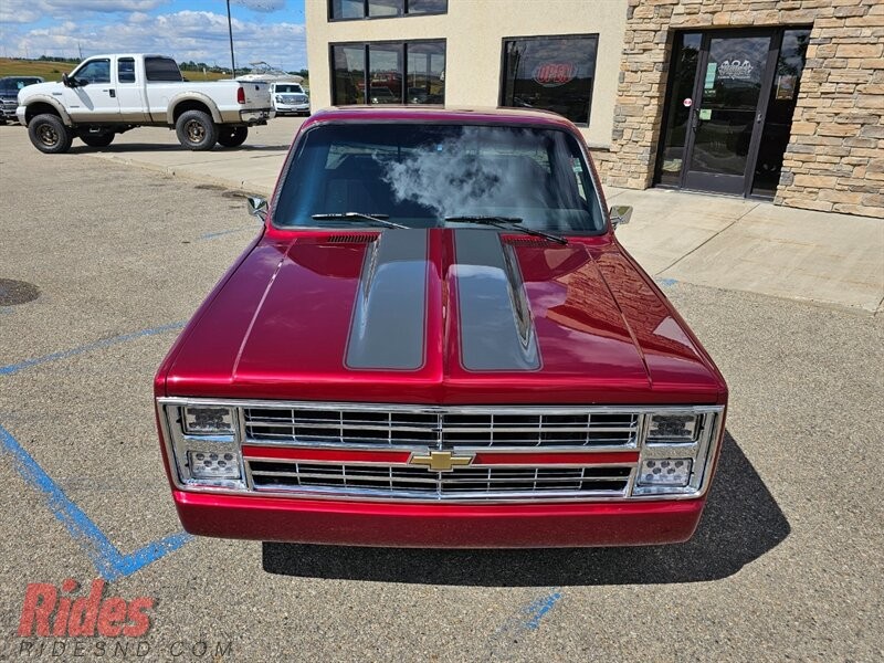 Chevrolet-CK-Pickup-1500-1986-Truck-3
