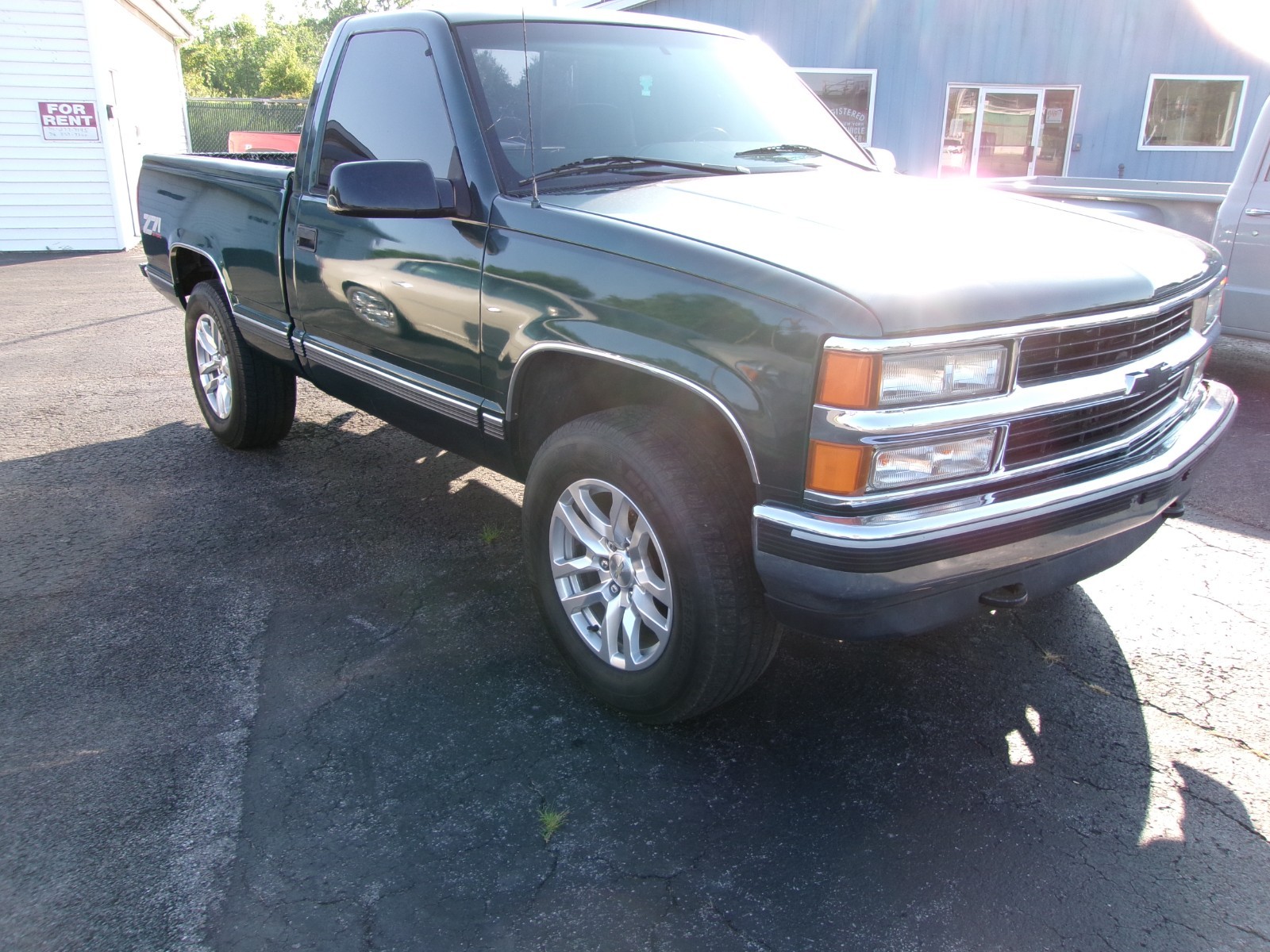 Chevrolet-CK-Pickup-1500-1996-Standard-Cab-Pickup-1