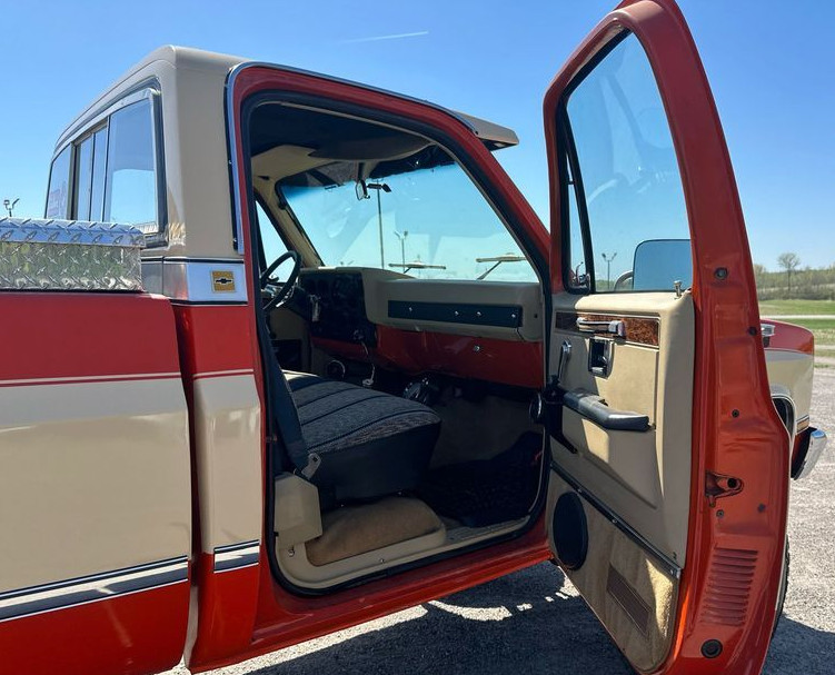 Chevrolet-CK-Pickup-2500-1984-Standard-Cab-Pickup-19
