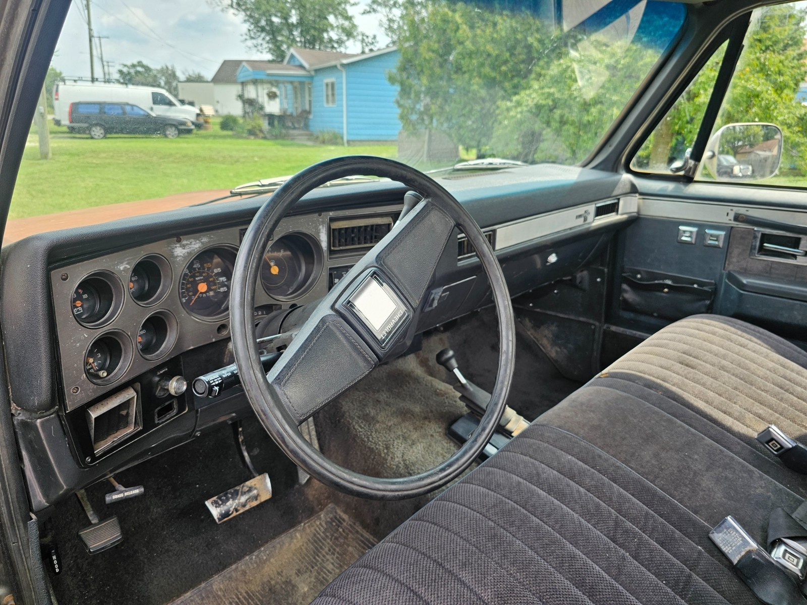 Chevrolet-CK-Pickup-2500-1986-10