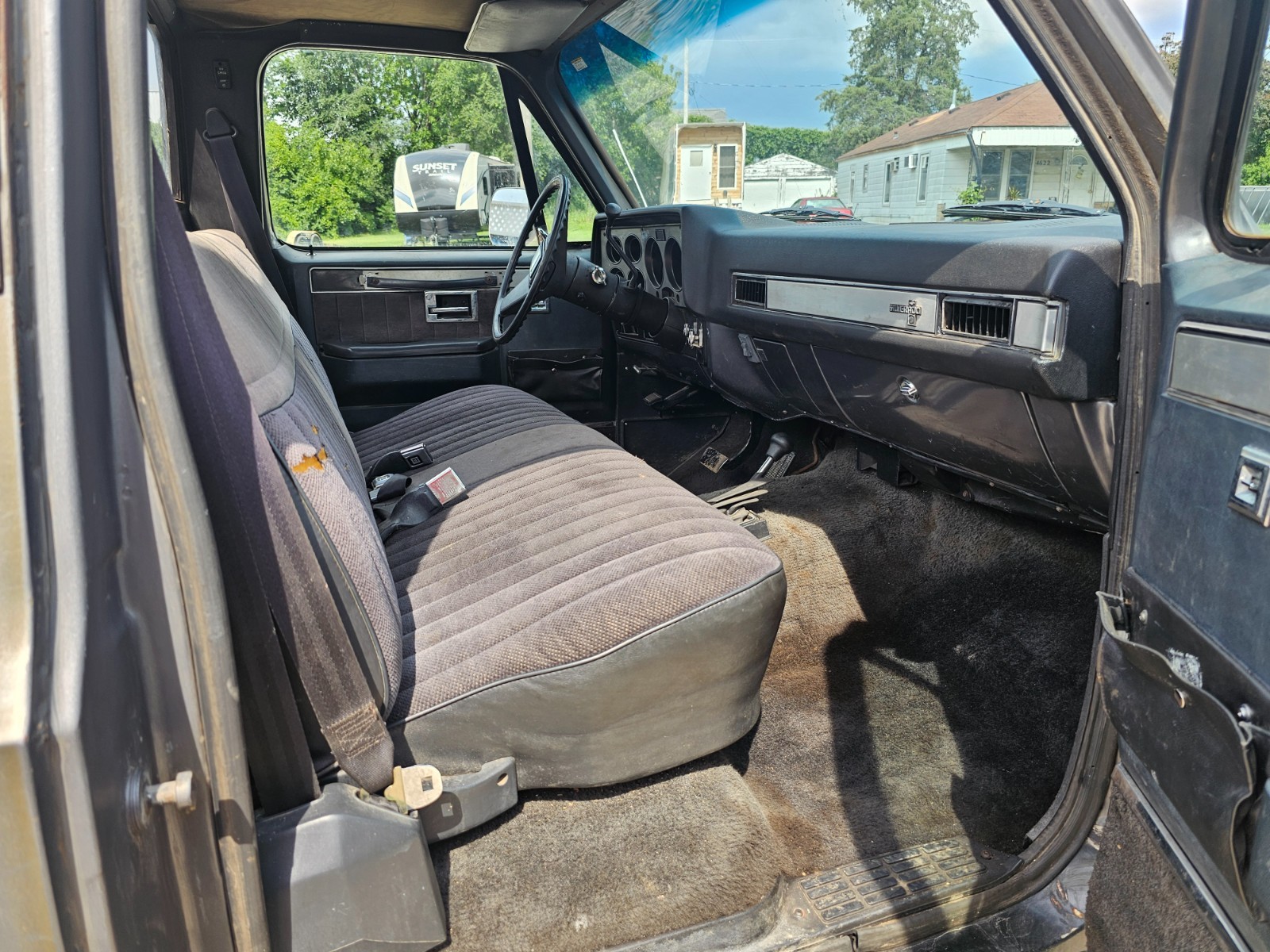 Chevrolet-CK-Pickup-2500-1986-3