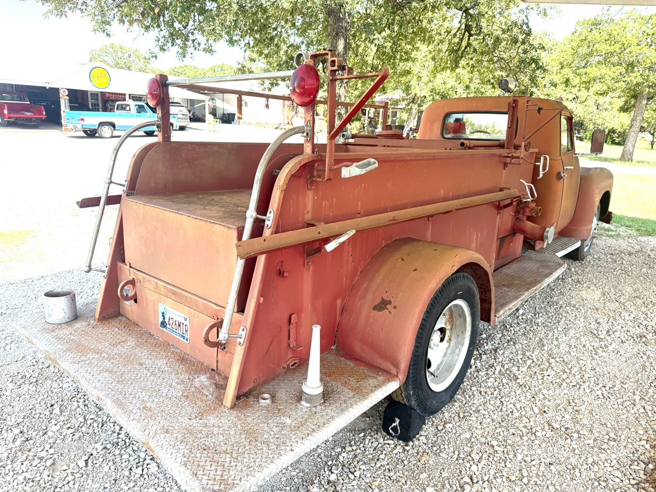 Chevrolet-CK-Pickup-3500-1953-Fire-Truck-3