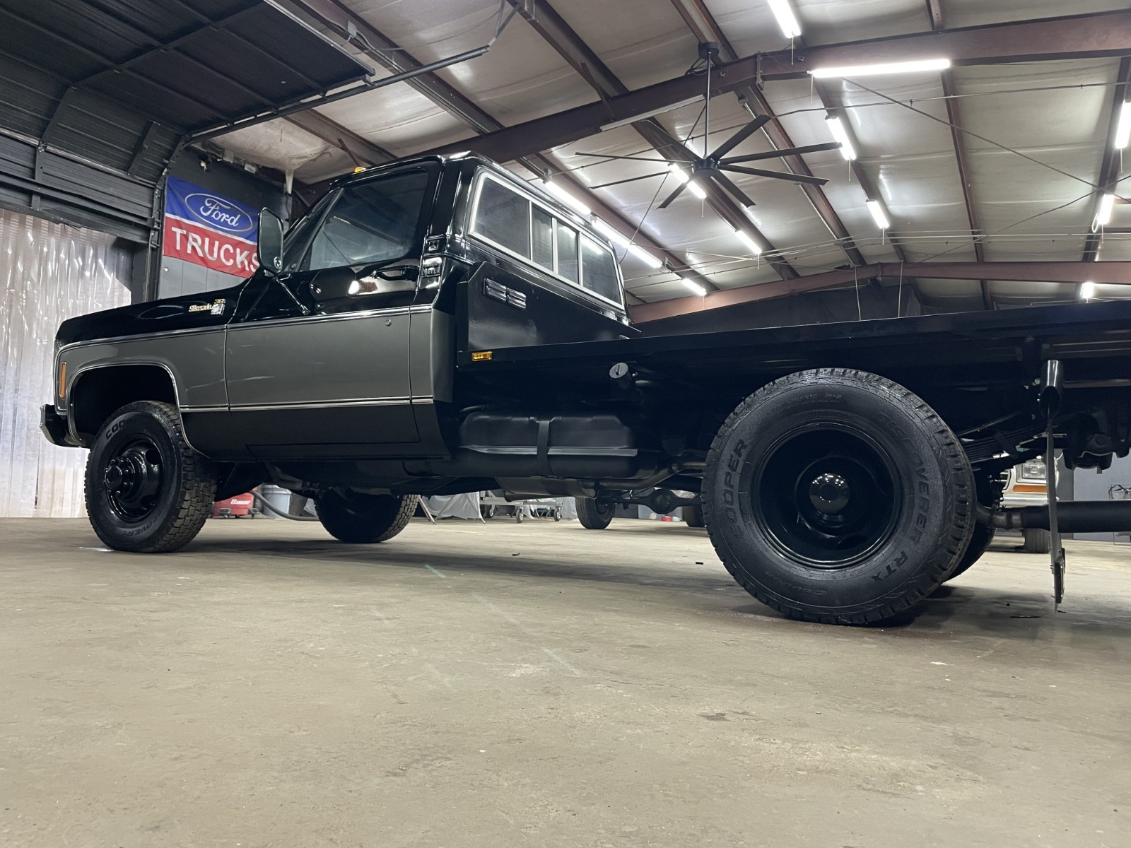 Chevrolet-CK-Pickup-3500-1978-Standard-Cab-Pickup-2