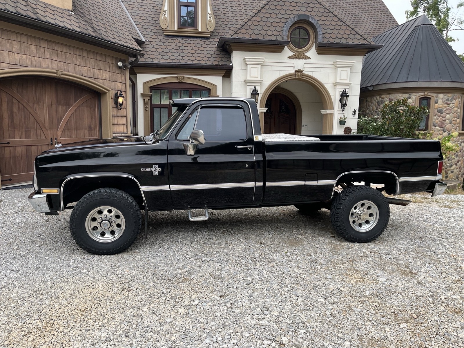Chevrolet-CK-Pickup-3500-1983-Standard-Cab-Pickup-1
