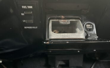 Chevrolet-CK-Pickup-3500-1983-Standard-Cab-Pickup-24