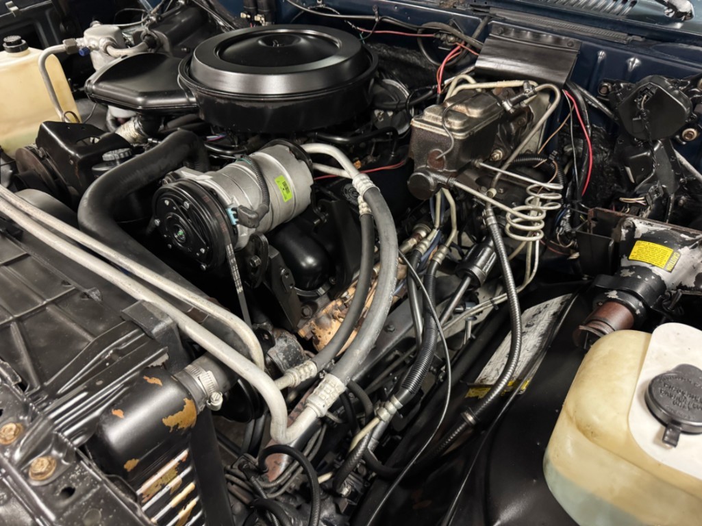 Chevrolet-CK-Pickup-3500-1988-Standard-Cab-Pickup-12