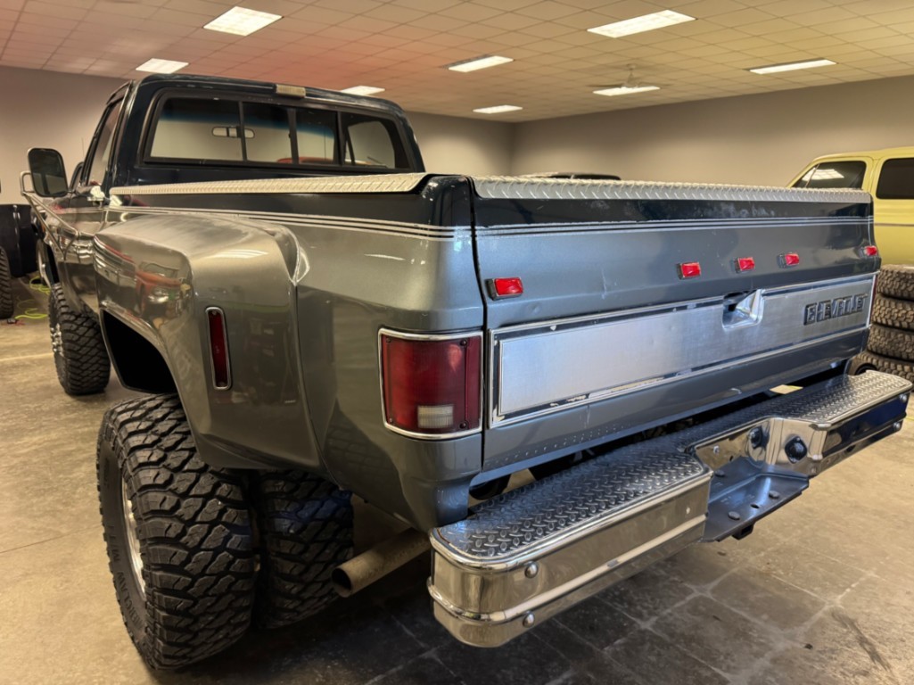 Chevrolet-CK-Pickup-3500-1988-Standard-Cab-Pickup-2