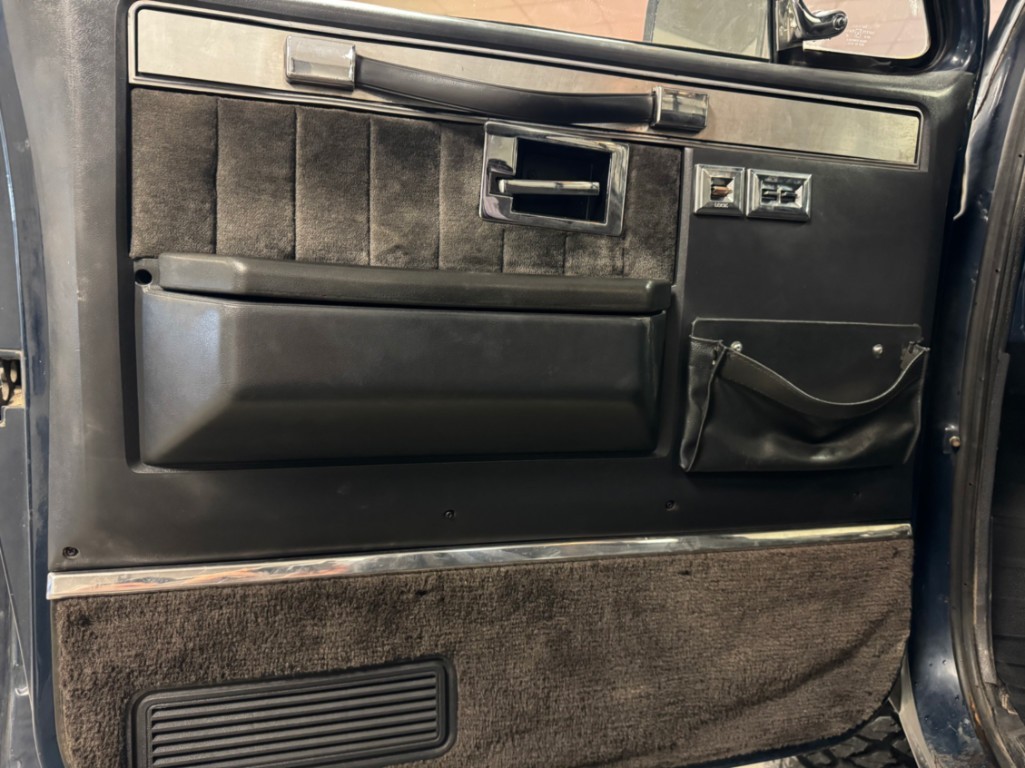 Chevrolet-CK-Pickup-3500-1988-Standard-Cab-Pickup-8
