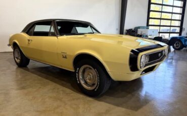 Chevrolet-Camaro-1967-Butternut-Yellow-Black-Vinyl-18