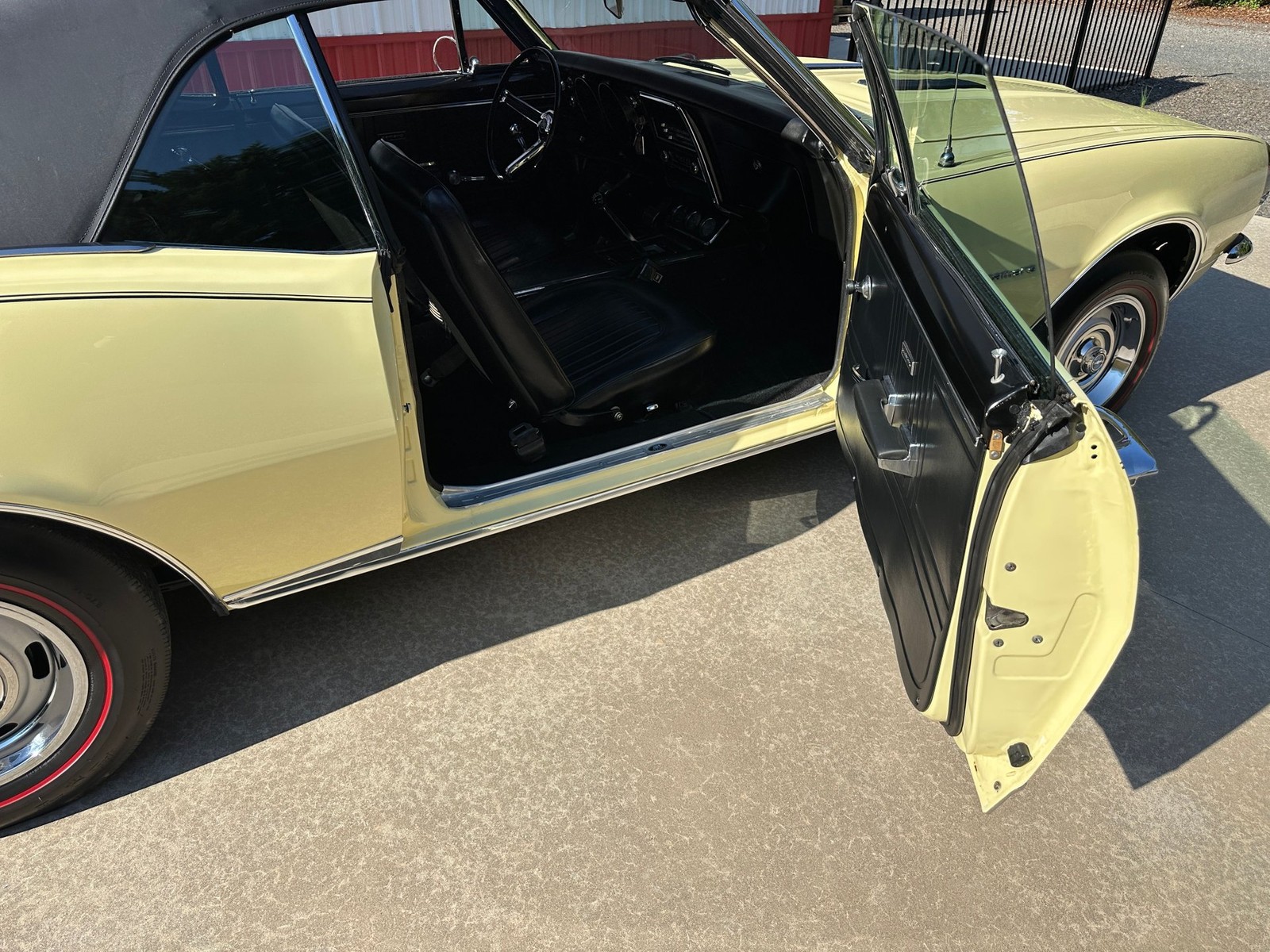 Chevrolet-Camaro-1967-Convertible-12