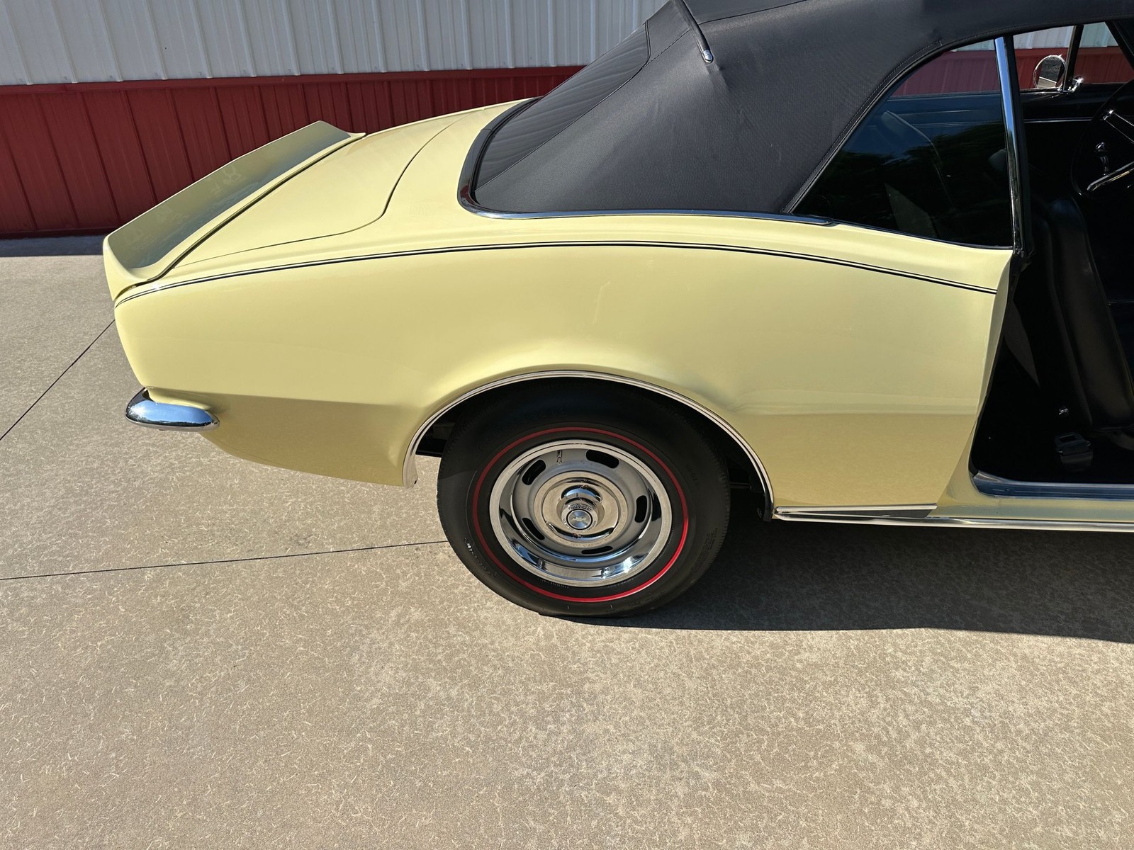 Chevrolet-Camaro-1967-Convertible-13