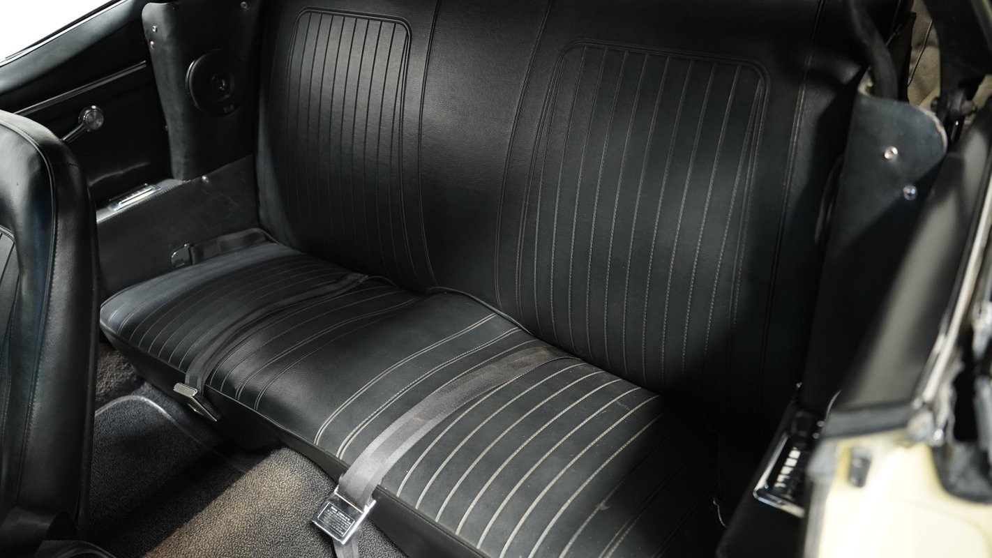Chevrolet-Camaro-1967-Convertible-33