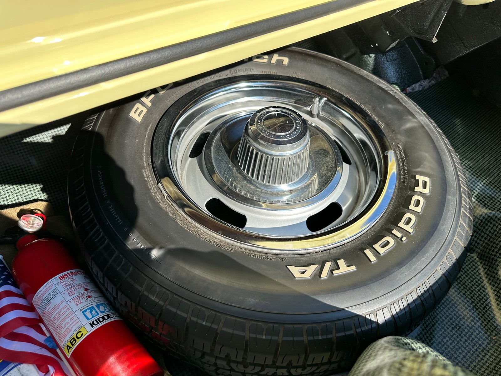 Chevrolet-Camaro-1967-Convertible-38