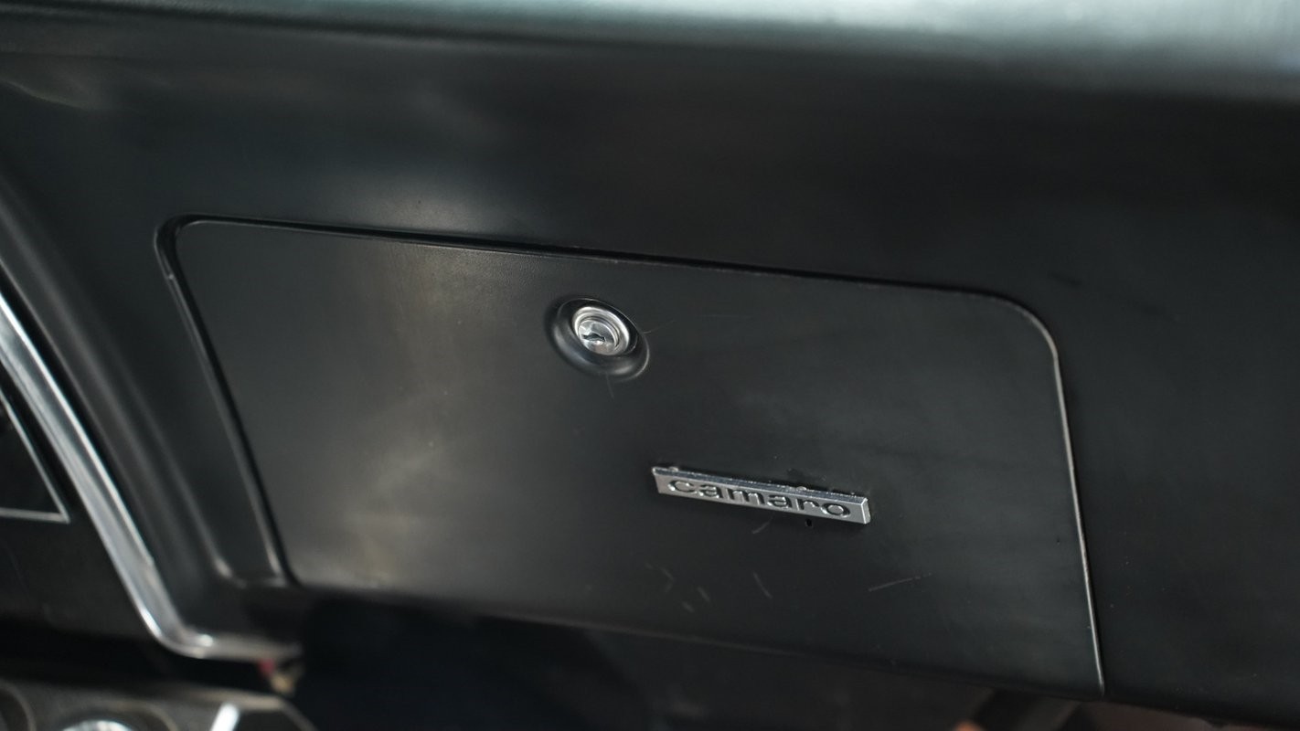 Chevrolet-Camaro-1967-Convertible-38