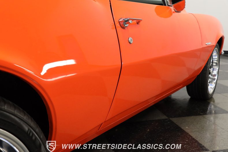Chevrolet-Camaro-1967-Huggar-Orange-Black-11