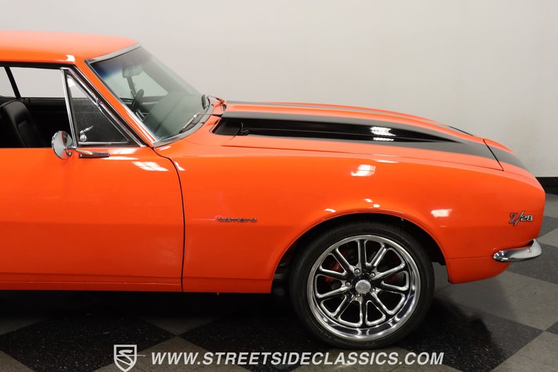 Chevrolet-Camaro-1967-Huggar-Orange-Black-13