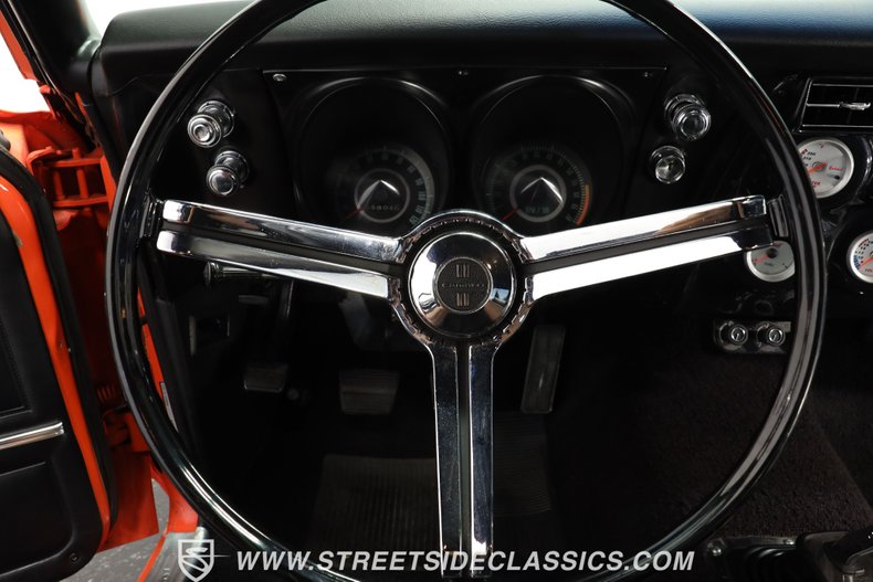 Chevrolet-Camaro-1967-Huggar-Orange-Black-16