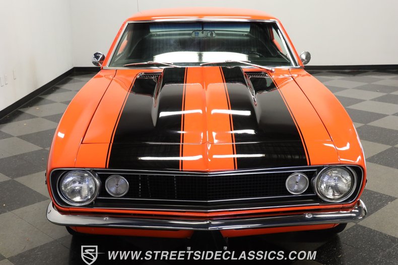 Chevrolet-Camaro-1967-Huggar-Orange-Black-24