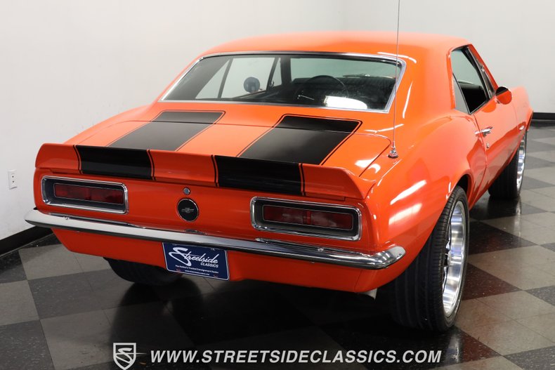 Chevrolet-Camaro-1967-Huggar-Orange-Black-3