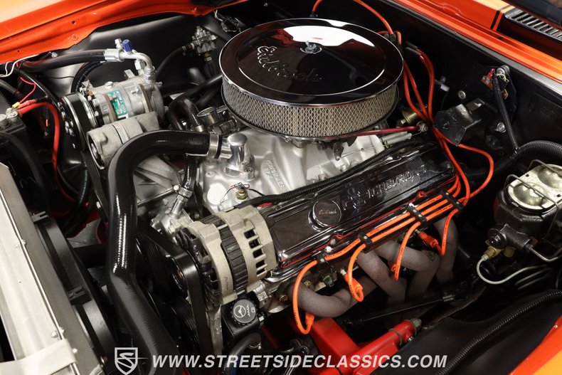 Chevrolet-Camaro-1967-Huggar-Orange-Black-30
