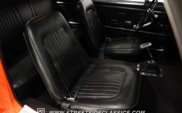 Chevrolet-Camaro-1967-Huggar-Orange-Black-35