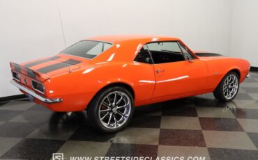 Chevrolet-Camaro-1967-Huggar-Orange-Black-4