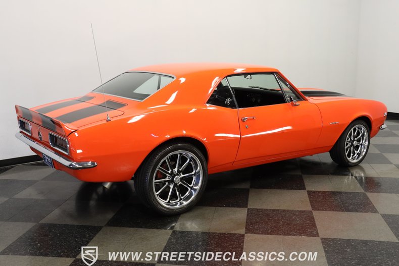 Chevrolet-Camaro-1967-Huggar-Orange-Black-4