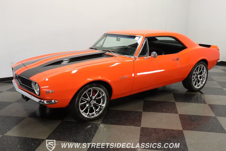 Chevrolet-Camaro-1967-Huggar-Orange-Black-40