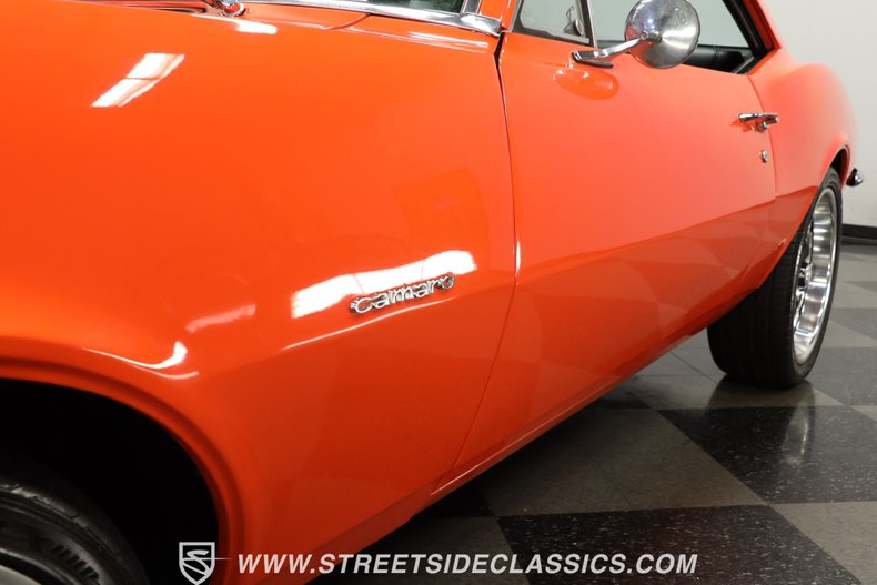Chevrolet-Camaro-1967-Huggar-Orange-Black-43