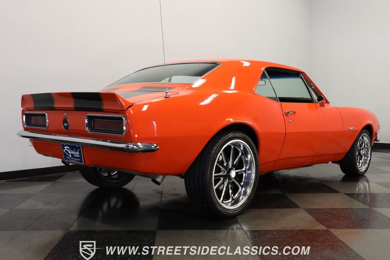 Chevrolet-Camaro-1967-Huggar-Orange-Black-44