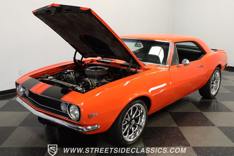 Chevrolet-Camaro-1967-Huggar-Orange-Black-45