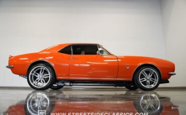 Chevrolet-Camaro-1967-Orange-Black-20