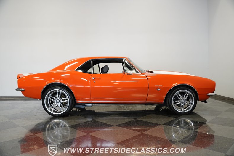 Chevrolet-Camaro-1967-Orange-Black-21